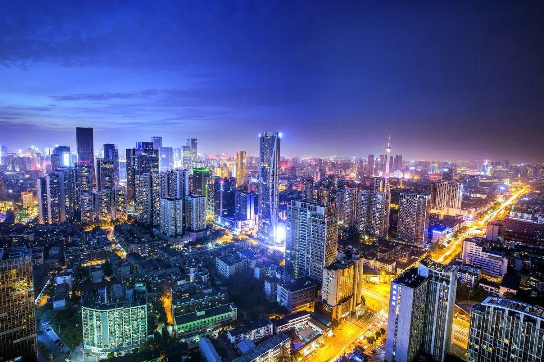 成都，房价的魅力与挑战