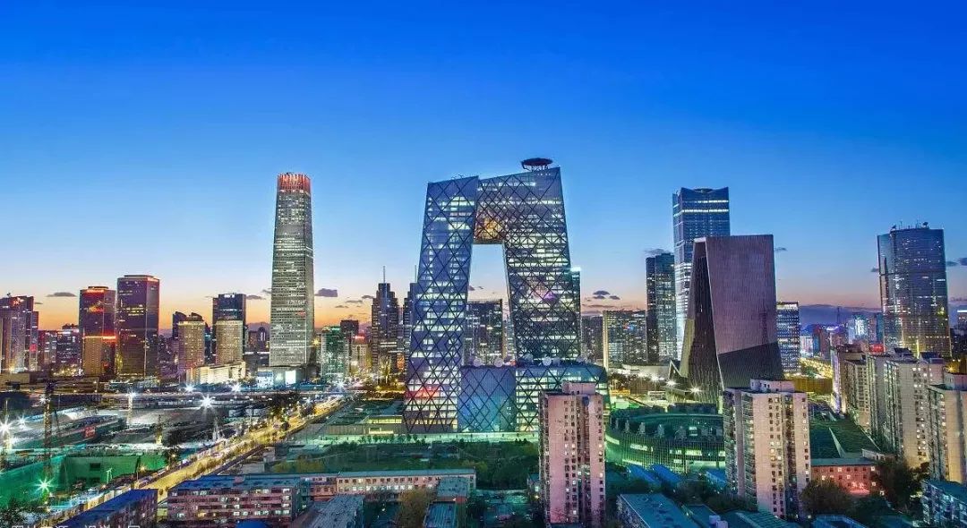 南昌绿地中央广场，城市新地标，商业与文化的璀璨交汇