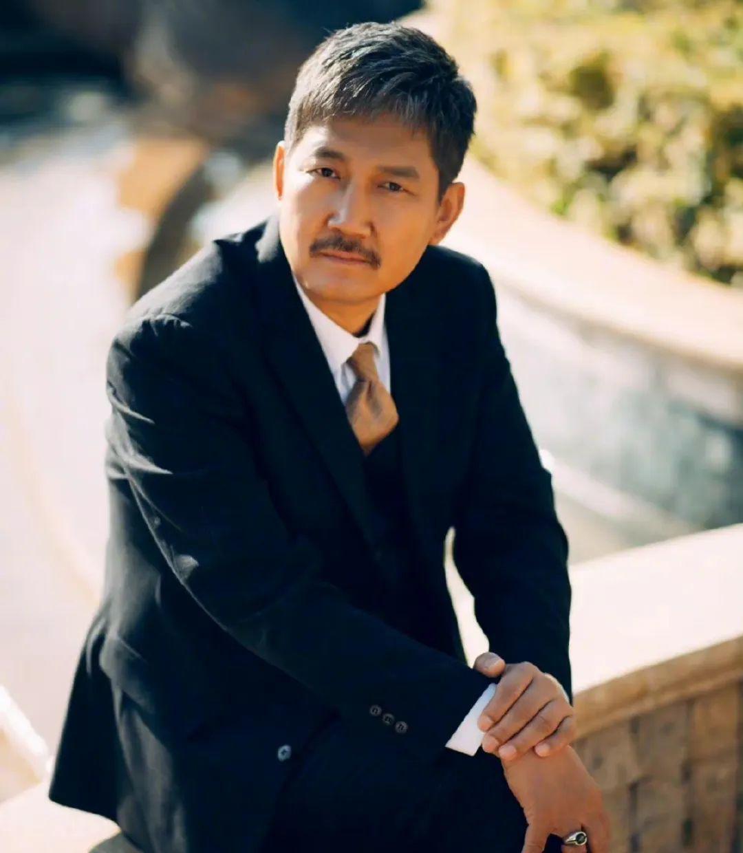 沉痛讣告，缅怀慈父的永恒光辉