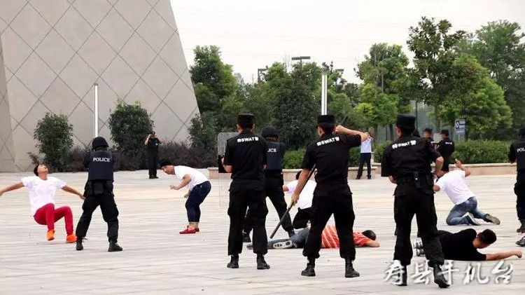 沈阳铁西区最新砍人事件,警方迅速行动,社会秩序逐步恢复
strong>正文内容如下所述沈阳铁西刚刚发生的命案 沈阳铁西区最新砍人事件,警方迅速行动,社会秩序逐步恢复
strong>正文内容如下所述沈阳铁西刚刚发生的命案
