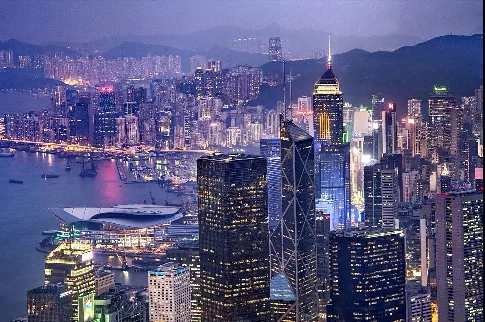 2043年，今晚香港特马揭秘—一场科技与传统的奇妙碰撞2024今晚香港开特马开什么号码