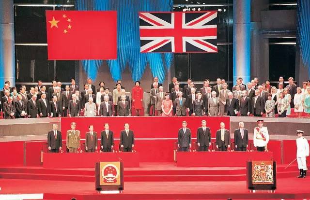 探秘香港近50年历史记录大全，从回归到现代都市的蜕变香港近50期历史记录