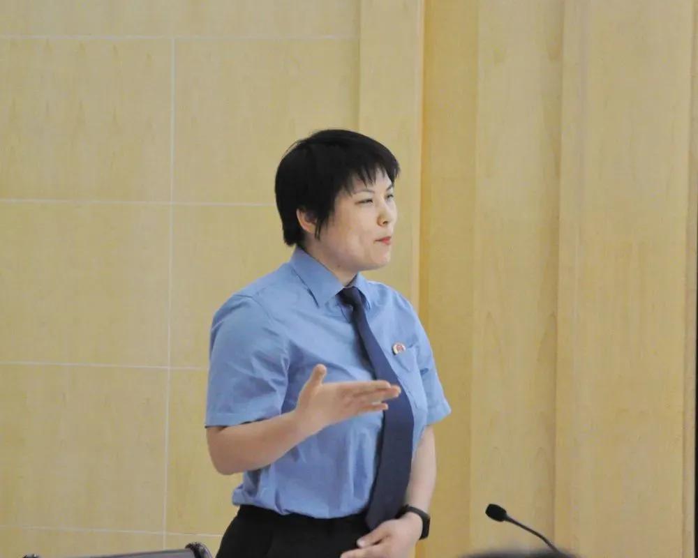 探索2019年香港马会正版资料大全，赛场风云与投注策略的深度解析香港正版马会免费资料大全