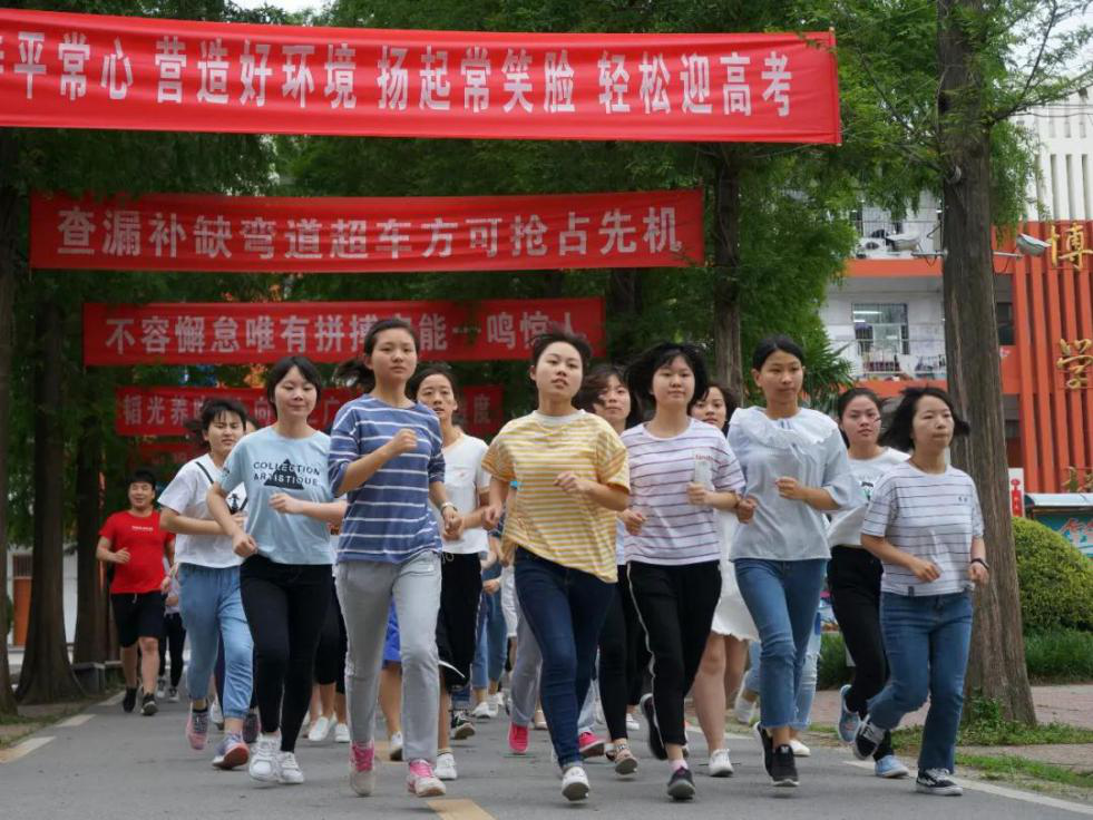 澳门资料大全2035，探索未来与传统的交汇管家婆必出一中一特