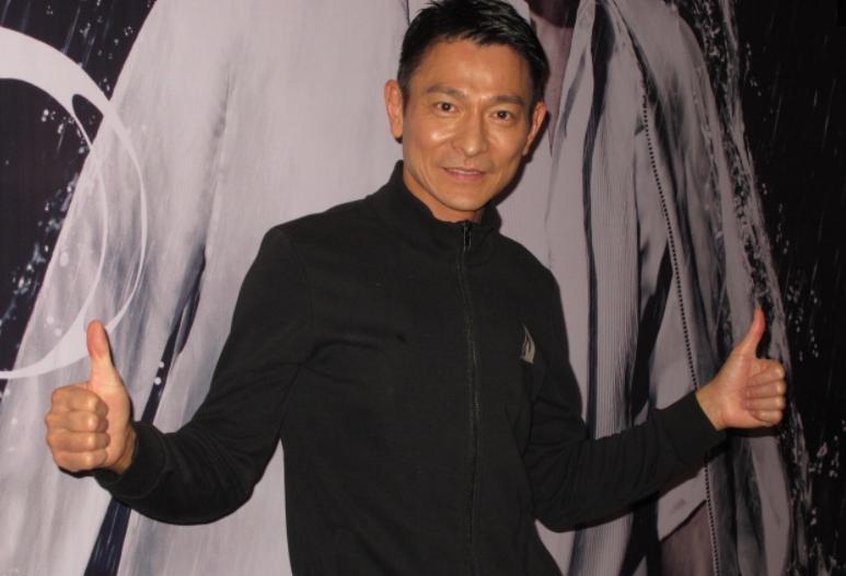 澳门六开彩2019-至未来展望，年度资料解析与趋势分析